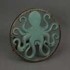 Zeckos Octopus Garden Hose Holder, 12 Inch Verdigris Cast Iron Wall Mount - Image 4
